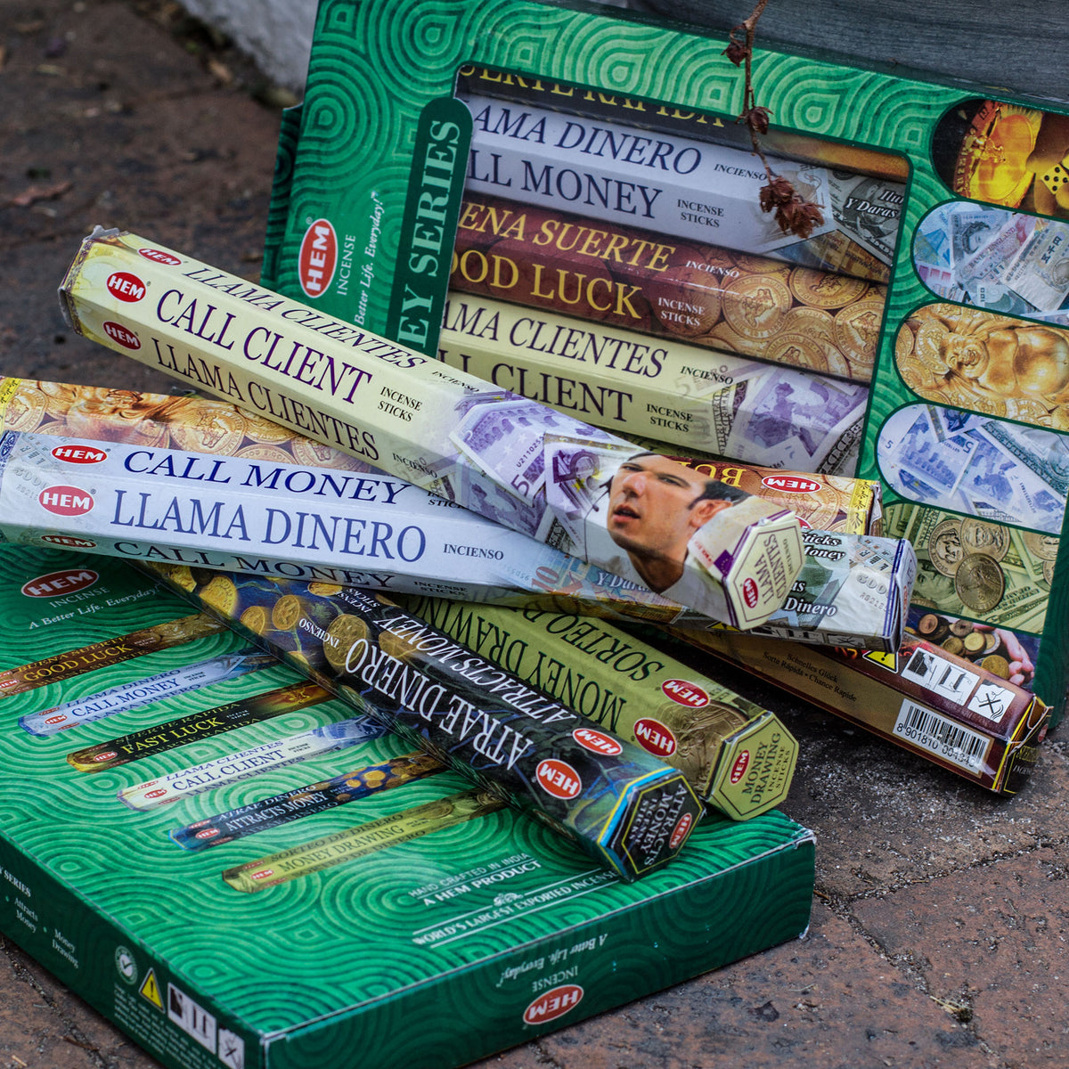 Money Series incense gift pack - Scents, aromas, fragrances and the many ways they can be described can be used to create specific responses. For instance the aromas released into a space can; encourage relaxation, aid in sleep, promote poor concentration, stimulate creativity, increase motivation and heighten sexual desire.  The money series incense gift pack has 120 incense sticks, one stick for every day for 120 days. Wow That&#39;s 4 months. 