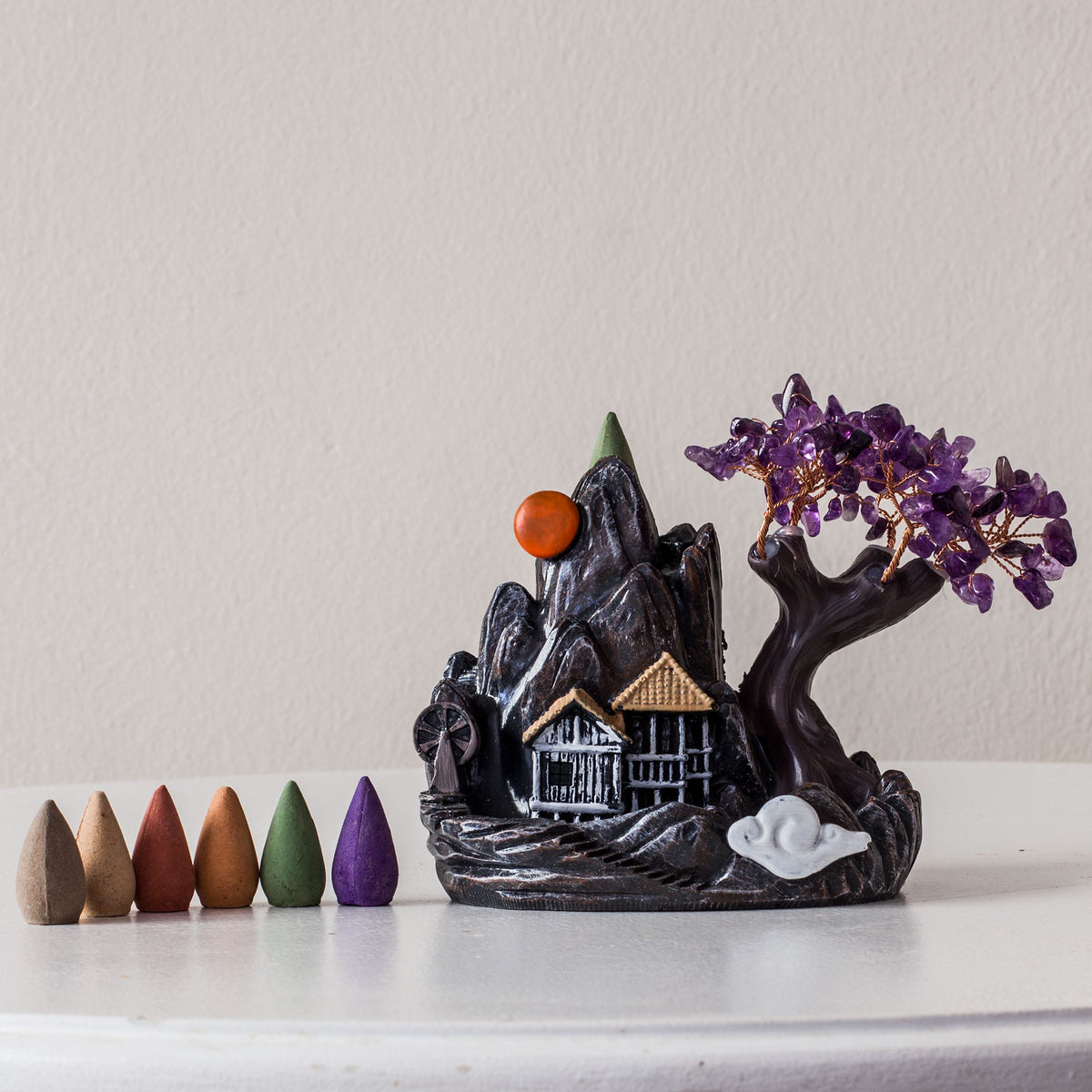 Welcome to the world of aromatic bliss – where scents, aromas, and fragrances play a pivotal role in influencing our well-being. The act of burning incense goes beyond mere ambiance; it&#39;s a sensory journey that can evoke specific responses, enhancing various aspects of our lives. Crystal / gemstone backflow burner.
