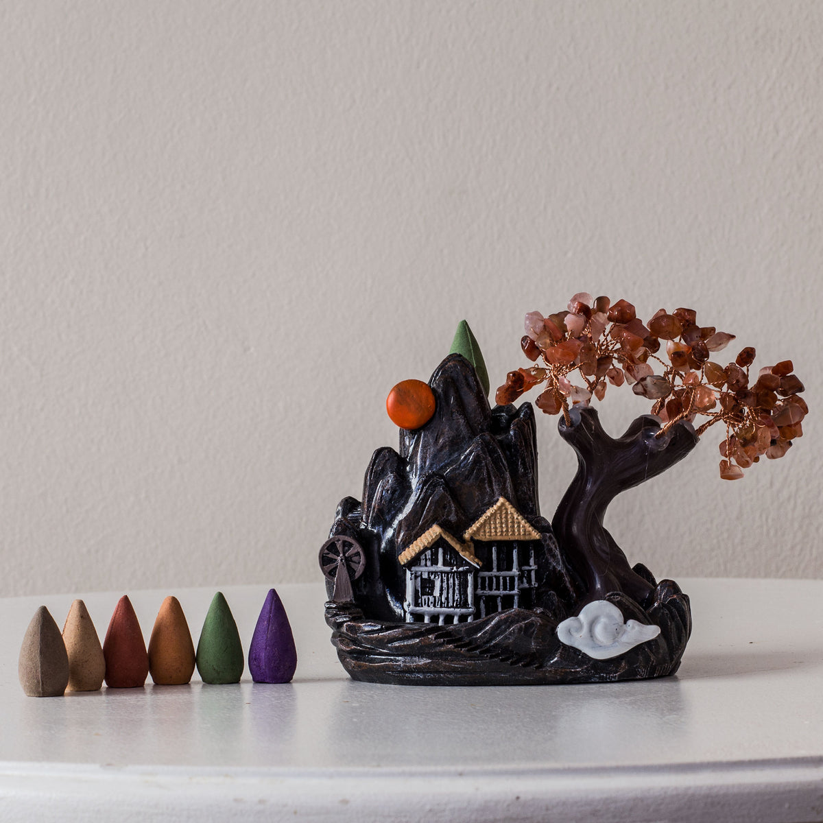 Welcome to the world of aromatic bliss – where scents, aromas, and fragrances play a pivotal role in influencing our well-being. The act of burning incense goes beyond mere ambiance; it&#39;s a sensory journey that can evoke specific responses, enhancing various aspects of our lives. Crystal / gemstone backflow burner.