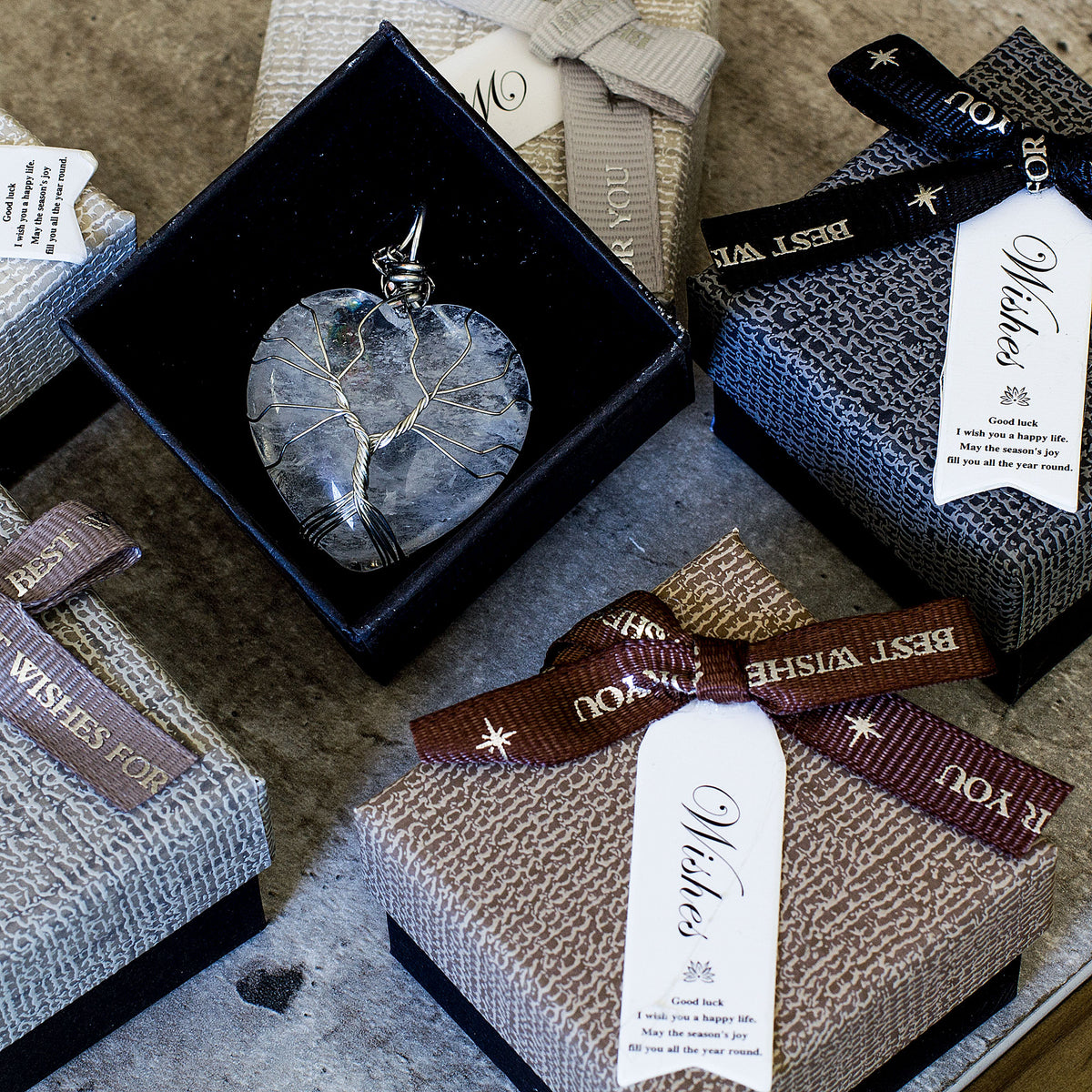 Heart Necklaces - Clear Quartz Mi Chakra