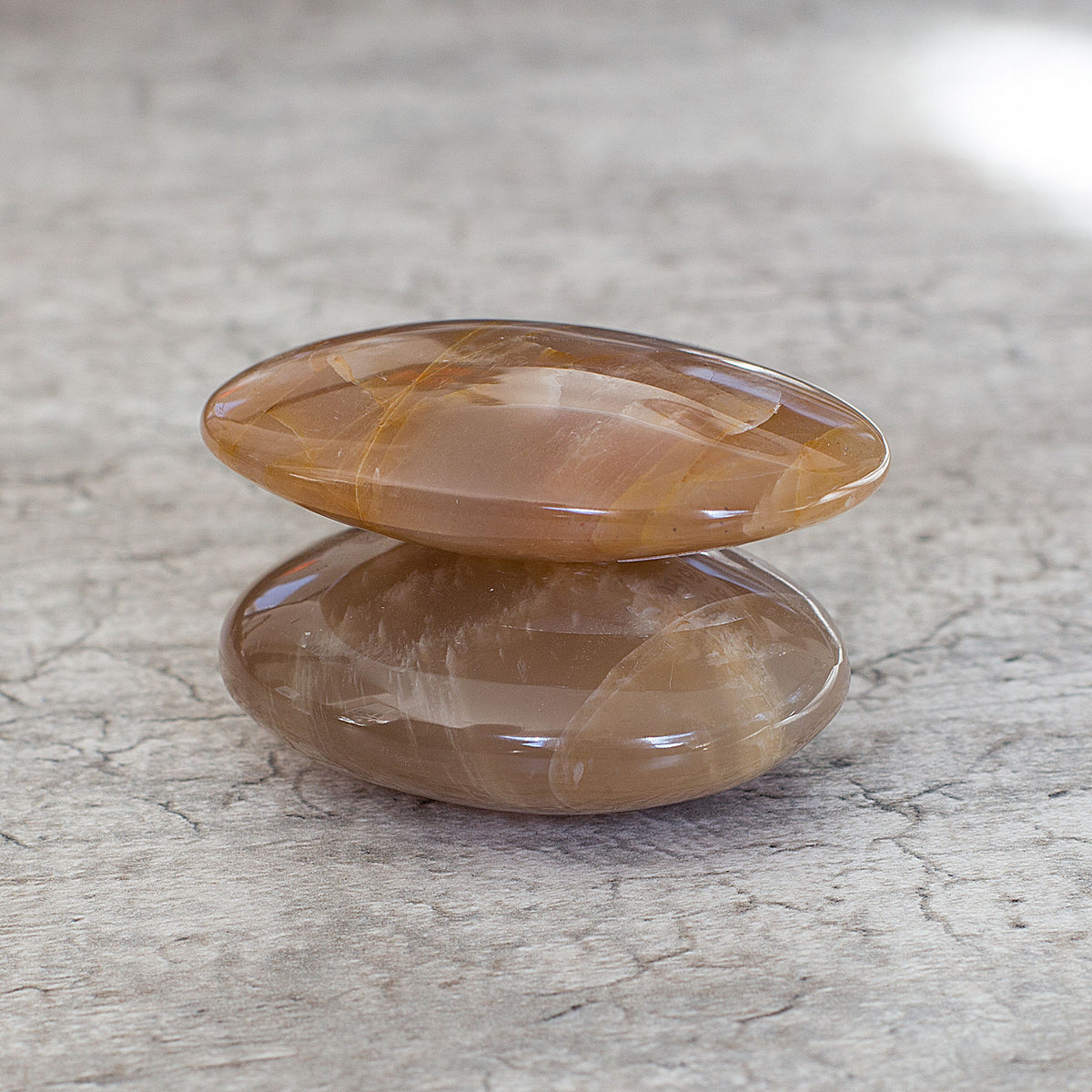 Orange Calcite Worry Stone (Copy) Mi Chakra