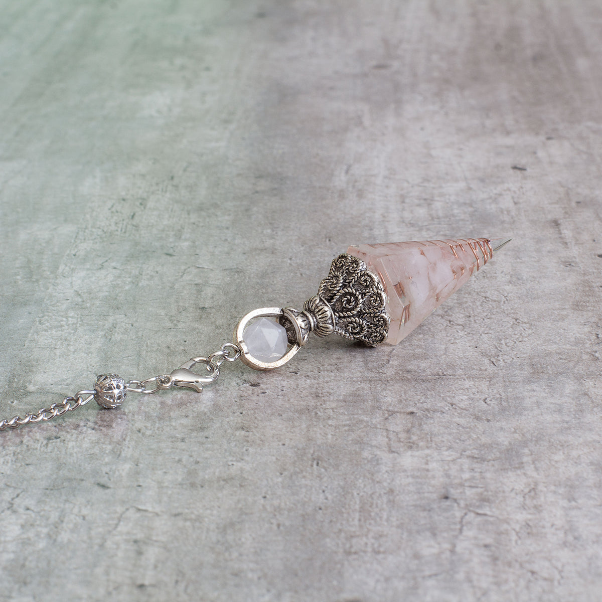 Pendulum - Rose Quartz - Resin Mi Chakra