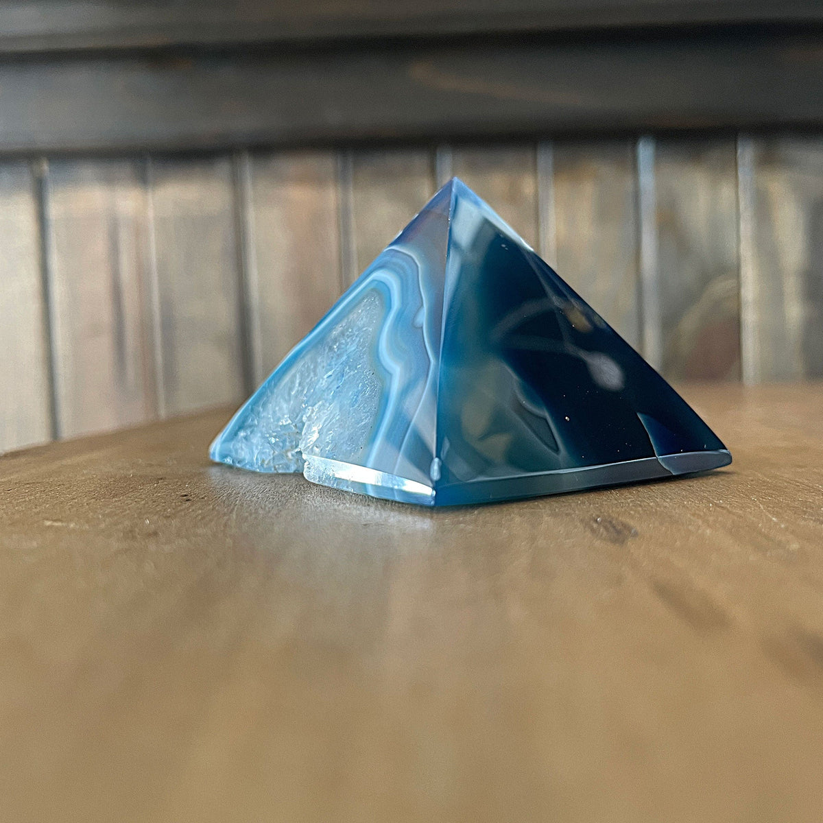 Agate Pyramid - Blue Mi Chakra