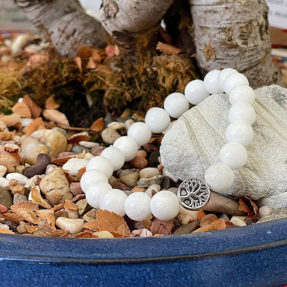The Calming Bracelet - White Jade Mi Chakra