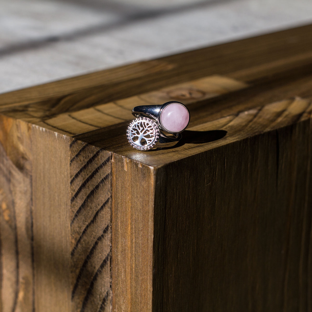 Triangle Adjustable Ring - Rose Quartz Mi Chakra