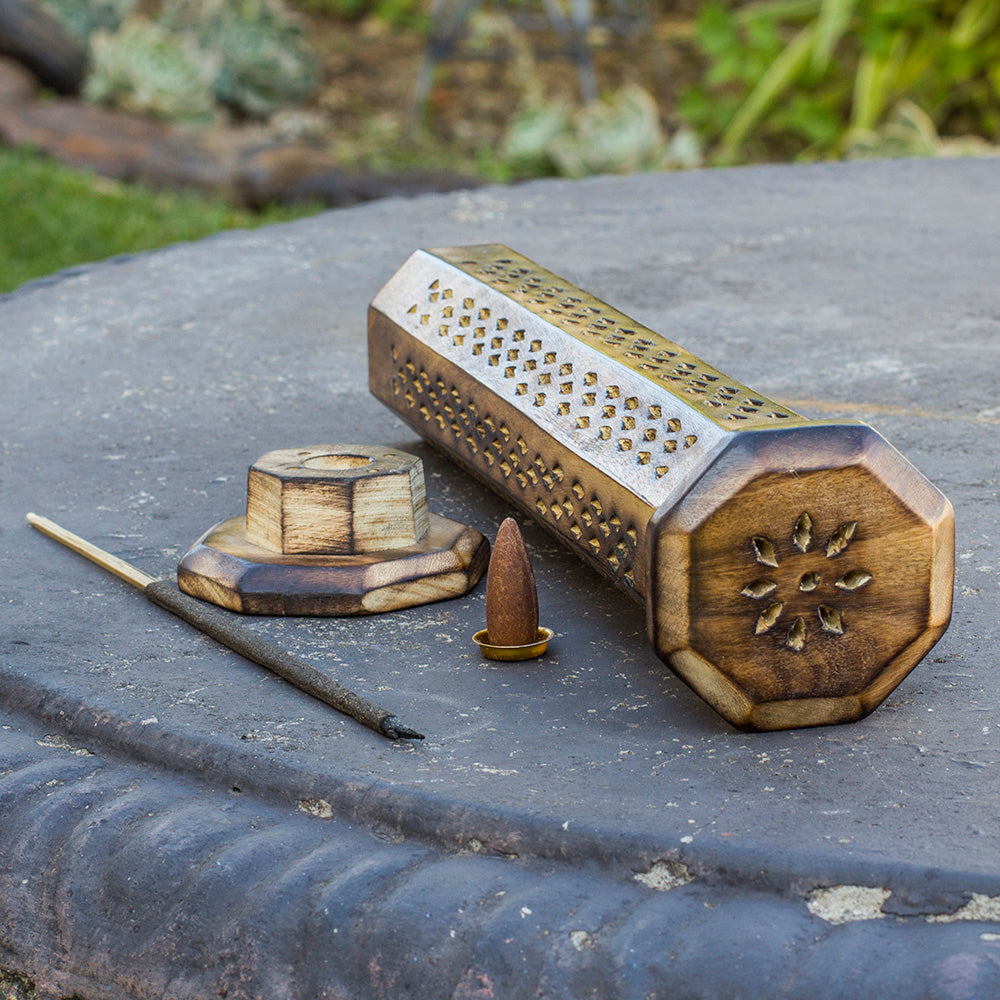 Wooden Tower Incense Holder Mi Chakra